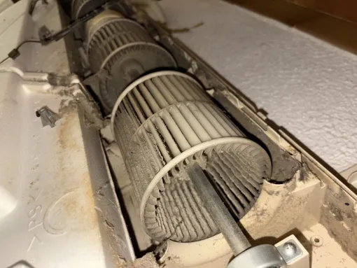 après démontage on découvre