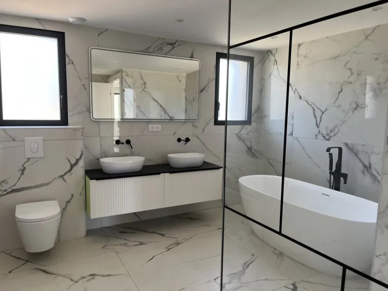 Salle de bain à réalisée en rénovation à GHISONACCIA 