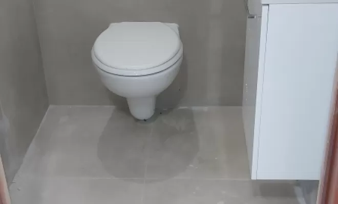 WC suspendu avec lave main
