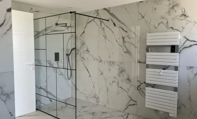 Douche et parois fixe